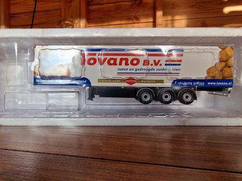 Te koop: 2 opleggers. 1x WSI en 1x TEKNO, Hobby en Vrije tijd, Modelauto's | 1:50, Zo goed als nieuw, Bus of Vrachtwagen, Tekno