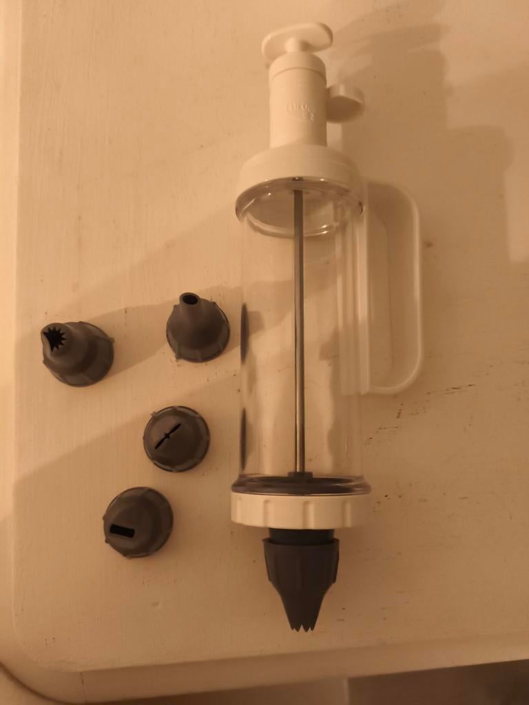 Dr. Oetker Garneerspuit met 5 Opzetstukken - ZGAN, Ophalen of Verzenden, Zo goed als nieuw