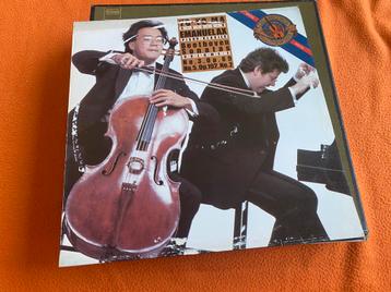 Yo-Yo ma beschikbaar voor biedingen