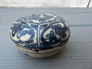 Antieke Chinese 17 Eeuwse Dekseldoos ming/Wanli beschikbaar voor biedingen