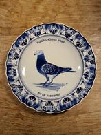 vintage Delftsblauw bord sierbord duif postduif diam. 29,5cm, Antiek en Kunst, Ophalen of Verzenden