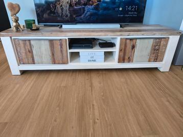 Tv meubel  beschikbaar voor biedingen