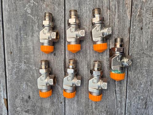 Heimeier E-clipse thermostaatkraan 1/2" haaks verkeerd, Doe-het-zelf en Verbouw, Verwarming en Radiatoren, Zo goed als nieuw, Thermostaat