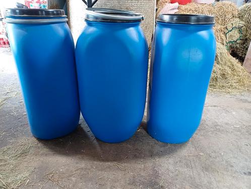 Blauwe ton/ vat met klemdeksel/ voerton, Tuin en Terras, Regentonnen, Zo goed als nieuw, Kunststof, 150 liter of meer, Ophalen