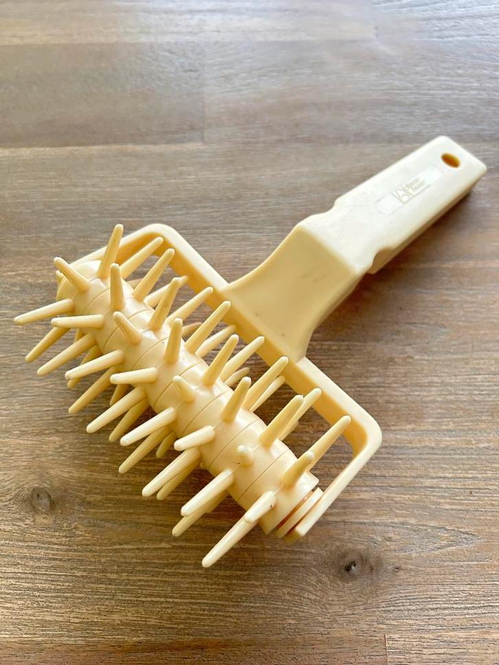 Deegroller voor perforeren van deeg, Huis en Inrichting, Keuken | Keukenbenodigdheden, Zo goed als nieuw, Ophalen of Verzenden