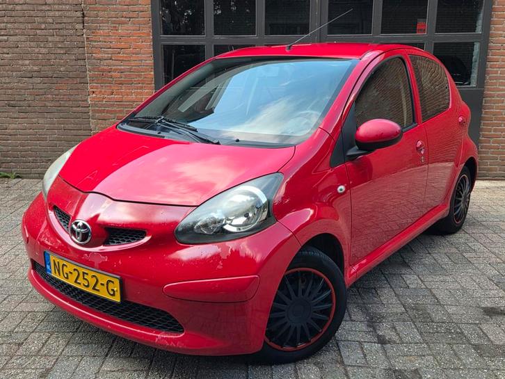 Toyota Aygo 1.0-12V +/ 5drs / Airco!, Auto's, Toyota, Bedrijf, Te koop, Aygo, ABS, Airbags, Airconditioning, Centrale vergrendeling