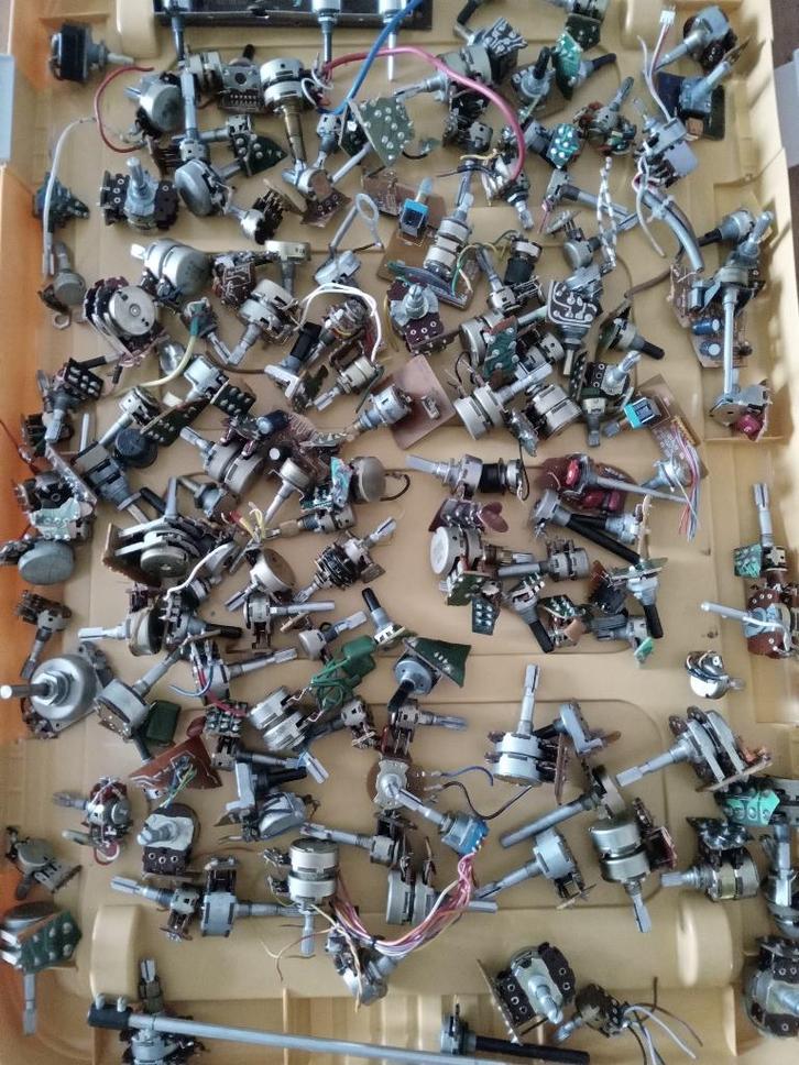 Op zoek naar hifi-onderdelen?, Hobby en Vrije tijd, Elektronica-componenten, Zo goed als nieuw, Verzenden