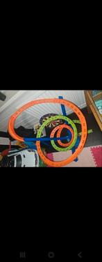 Hotweelz racebaan met autootje splinternieuw verzenddn 0.99., Verzenden, Zo goed als nieuw, Elektrisch, Overige merken