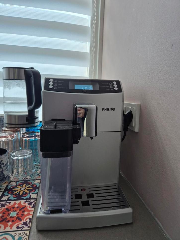Philips 3100 Espressomachine - Weinig gebruikt, Witgoed en Apparatuur, Koffiezetapparaten, Gebruikt, Koffiebonen, Espresso apparaat