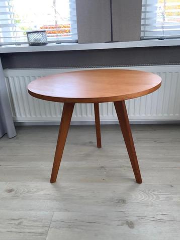 Vintage Retro Bijzettafel Pastoe Stijl beschikbaar voor biedingen
