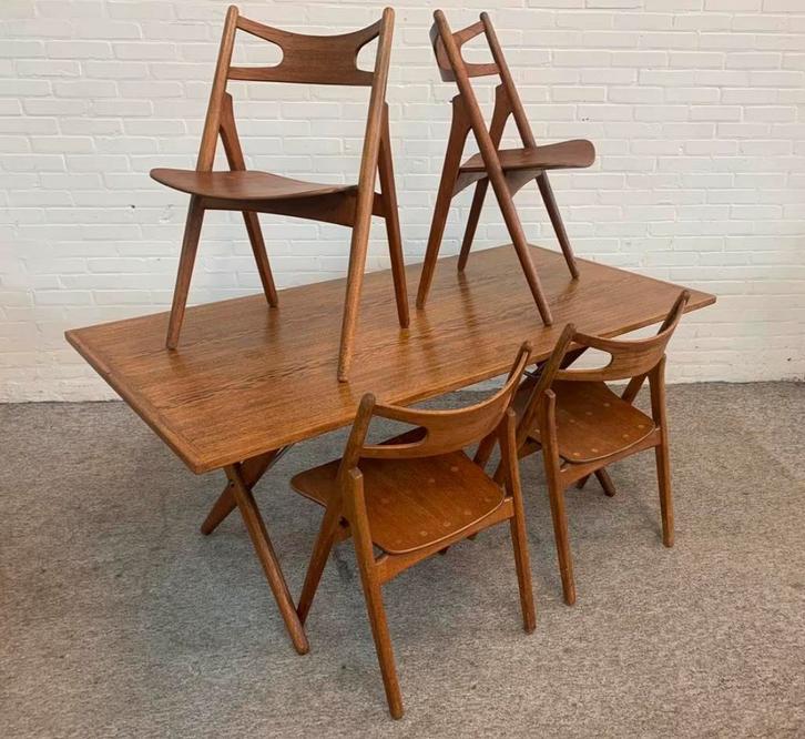 Vintage Sawbuck eethoek van Hans J. Wegner Andreas Tuck, Huis en Inrichting, Tafels | Eettafels, Ophalen of Verzenden