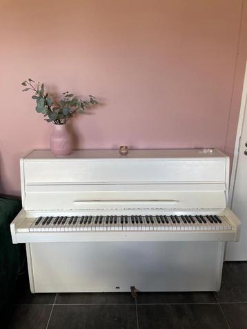 Piano nordiska  beschikbaar voor biedingen