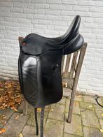 Tribal Dressuur zadel 17,5 inch, Dieren en Toebehoren, Paarden en Pony's | Zadels, Ophalen of Verzenden, Dressuur