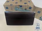NOS asbak donkerrood Mercedes-Benz W114 W115 /8 2e serie, Auto-onderdelen, -, Nieuw, Ophalen of Verzenden, -