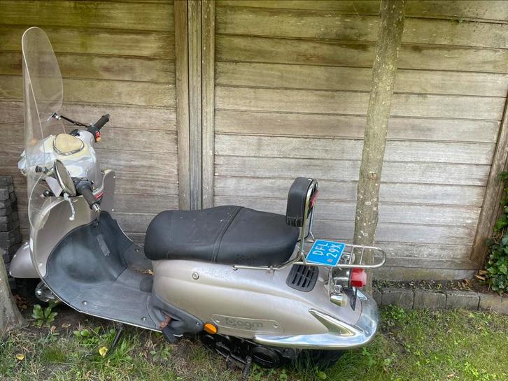 Agm gt 2016, Fietsen en Brommers, Snorfietsen en Snorscooters, Gebruikt, Overige merken, Benzine, Ophalen