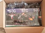 KERST STUNTPRIJS: RB18, Verstappen, Winner Saudi Arabia '22., Ophalen of Verzenden, Nieuw, Auto, MiniChamps