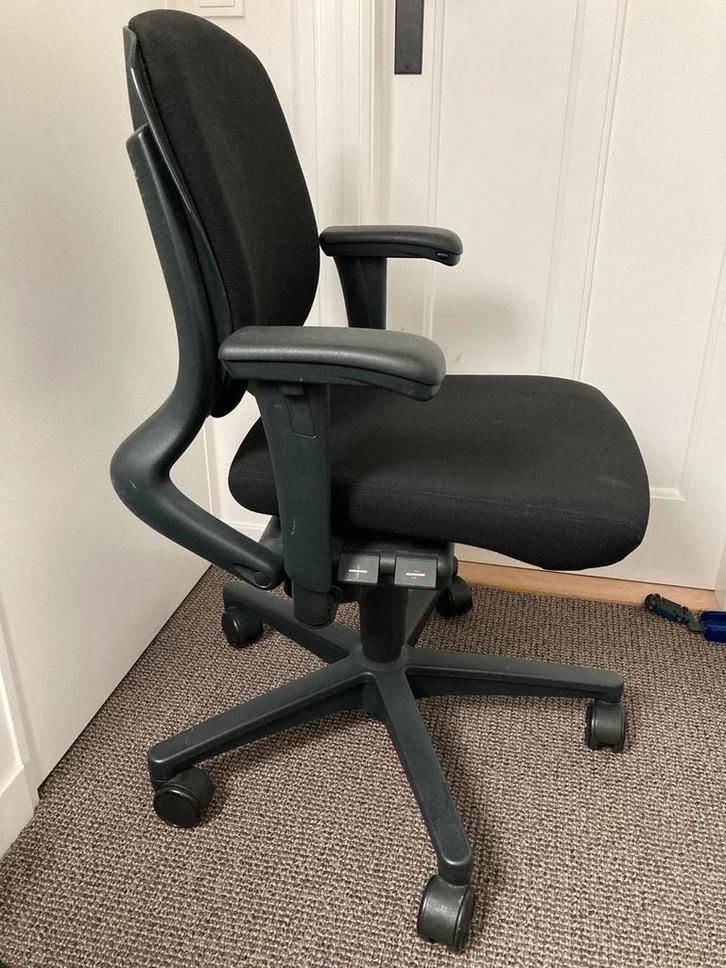 Ahrend 230 Bureaustoel - Ergonomisch zwart, Huis en Inrichting, Bureaustoelen, Gebruikt, Bureaustoel, Zwart, Ergonomisch, Ophalen