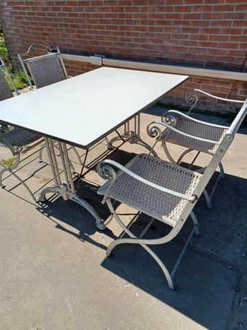 Te koop: mooie tuinset.  beschikbaar voor biedingen