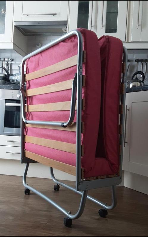 Vouwbed logeerbed stretcher opklapbed NIEUW, Huis en Inrichting, Slaapkamer | Slaapbanken, Nieuw, Ophalen