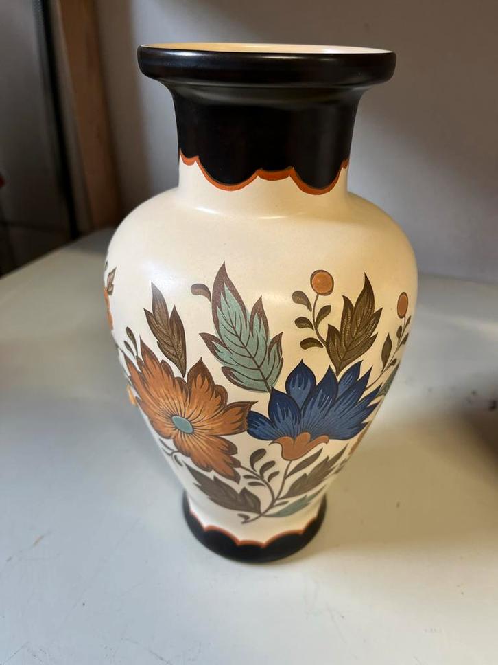 Flora Keramiek Gouda Vaas, Antiek en Kunst, Antiek | Vazen, Ophalen of Verzenden