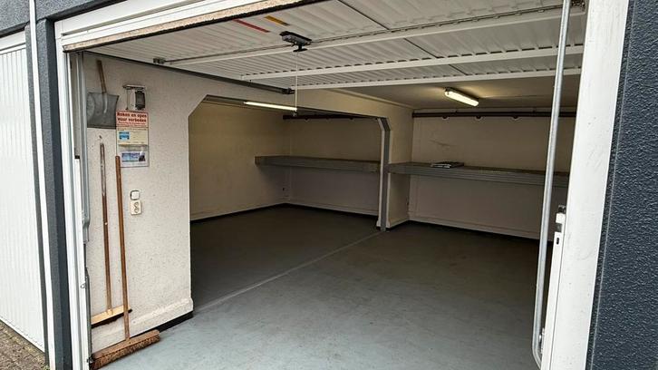 Dubbele garagebox voor zakelijk gebruik te huur, Auto diversen, Autostallingen en Garages