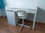 Bureau met stoel (Ikea ZGAN), Huis en Inrichting, Bureaus, Zo goed als nieuw, Ophalen