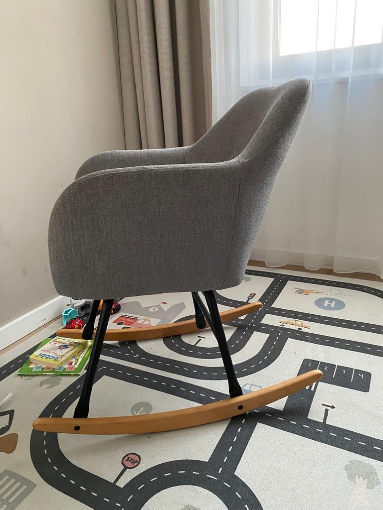 Nette schommelstoel, Huis en Inrichting, Stoelen, Ophalen, Zo goed als nieuw, Stof, Eén