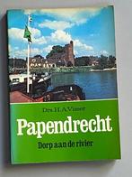 Papendrecht dorp aan de rivier,  beschrijving van een Zuid-H, Boeken, Ophalen of Verzenden, 20e eeuw of later, Zo goed als nieuw