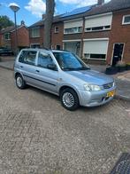 Mazda Demio 1.5 Exclusive 2002 Grijs, Auto's, Voorwielaandrijving, 410 kg, Handgeschakeld, Particulier