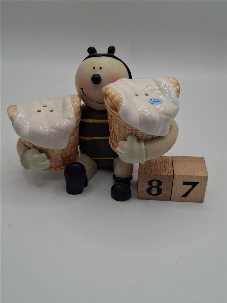 Peper en zoutstel nr. 087, Lieveheersbeestje Hoog ong 8,7 cm, Huis en Inrichting, Keuken | Servies, Zo goed als nieuw, Overige typen