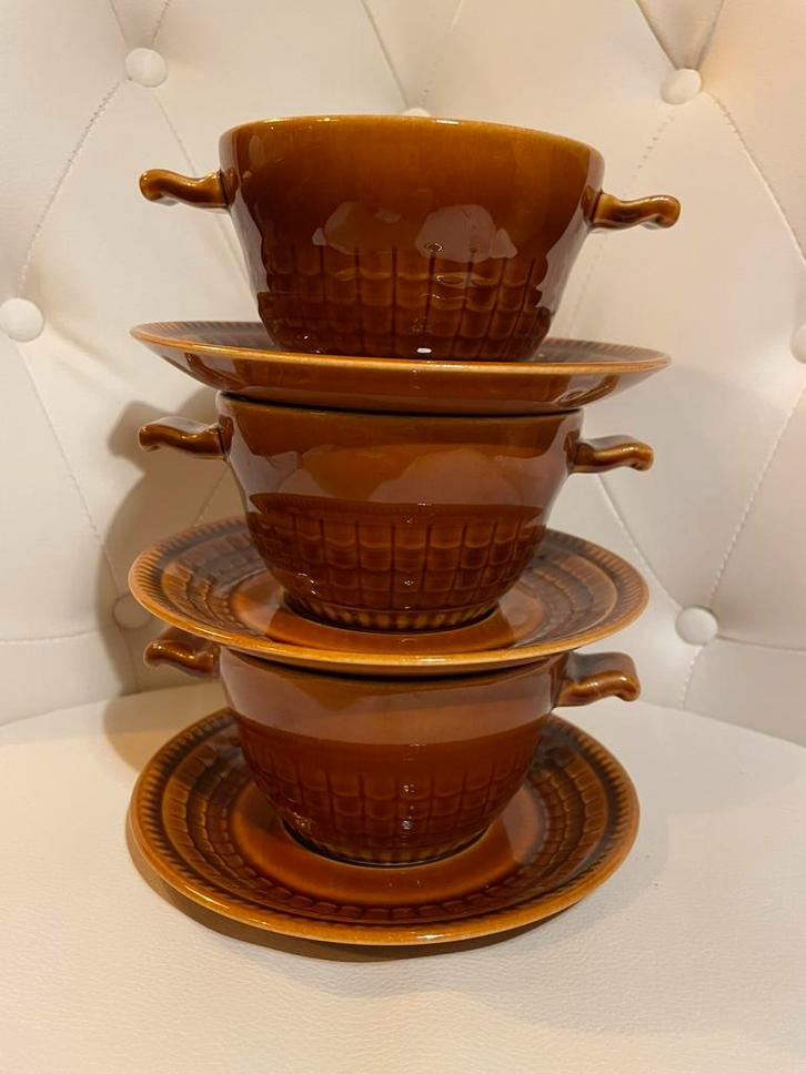 Vintage Boch Ascot bruine soepkommen met schotel 1968, Antiek en Kunst, Antiek | Servies compleet, Ophalen of Verzenden