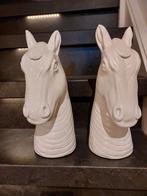 2 hele mooie wit stenen geglazuurde paarden hoofden., Antiek en Kunst, Ophalen of Verzenden