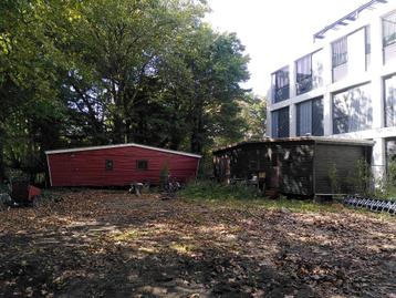 2 mooie houten chalets beschikbaar voor biedingen