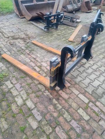 Vtm Palletvork vorkenbord  jcb qfit beschikbaar voor biedingen