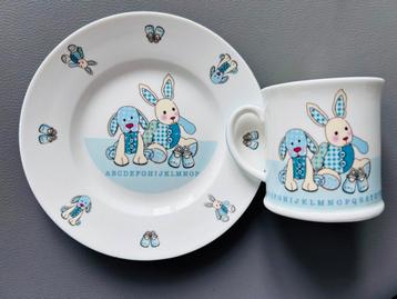 Set Porselein met Alfabet Bord+Kopje Little Feet Collectie beschikbaar voor biedingen