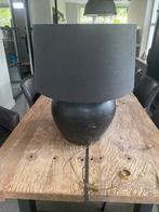 XL Oude Kruiklamp zwart met zwarte XL kap, Huis en Inrichting, Lampen | Tafellampen, Ophalen, Zo goed als nieuw, Minder dan 50 cm