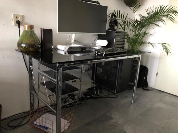 Strak Bureau met Zwart Glazen Blad en Chroom Frame - Modern, Huis en Inrichting, Bureaus, Zo goed als nieuw, Bureau, Ophalen