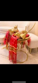 Gouden henna tafeltjes te huur met accessoires, Hobby en Vrije tijd, Feestartikelen | Verhuur, Ophalen, Zo goed als nieuw