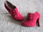 DAMES SCHOEN maat 37 rood nieuw hoge hak 10 cm suède € 20, Nieuw, Graceland, Rood, Sandalen of Muiltjes