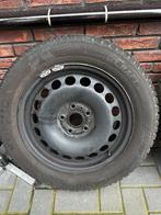 Winterbanden 215/55 R16 op stalen velgen, Auto-onderdelen, Banden en Velgen, Ophalen, 16 inch, Banden en Velgen, Winterbanden