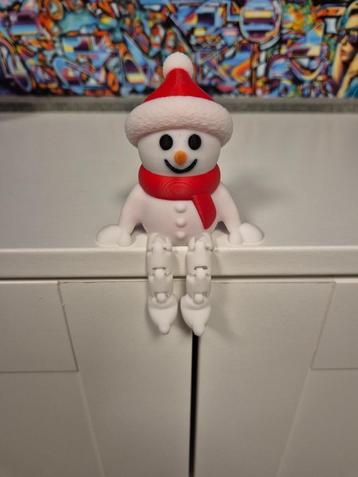 Te Koop: De Vrolijkste Sneeuwman met Flexibele Benen! beschikbaar voor biedingen