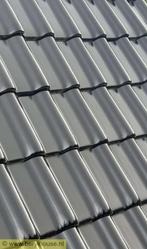 € 14,95 per m2  Gebakken dakpannen FD 10 zwart mat verglaasd