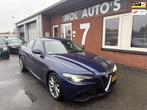 Alfa Romeo Giulia 2.2 , Leer, 18"Lmv , APK 09-26, Auto's, Alfa Romeo, 150 €/maand, 1349 kg, Achterwielaandrijving, Gebruikt