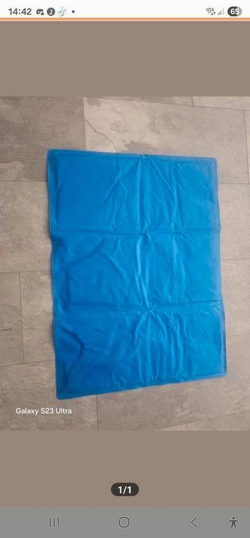 Koelmat voor medium hond. beschikbaar voor biedingen