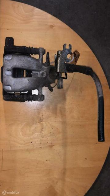 Remklauw linksachter Volkswagen Caddy Bestel III ('03-'10) beschikbaar voor biedingen