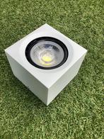 Opbouwspot. 12cmx12 cm wit, Metaal of Aluminium, Ophalen of Verzenden, Zo goed als nieuw, Led