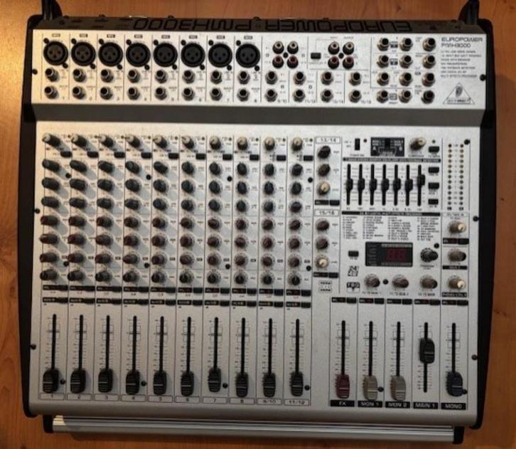mengpaneel powered behringer pmh 3000, Muziek en Instrumenten, Mengpanelen, Zo goed als nieuw, 10 tot 20 kanalen, Ophalen
