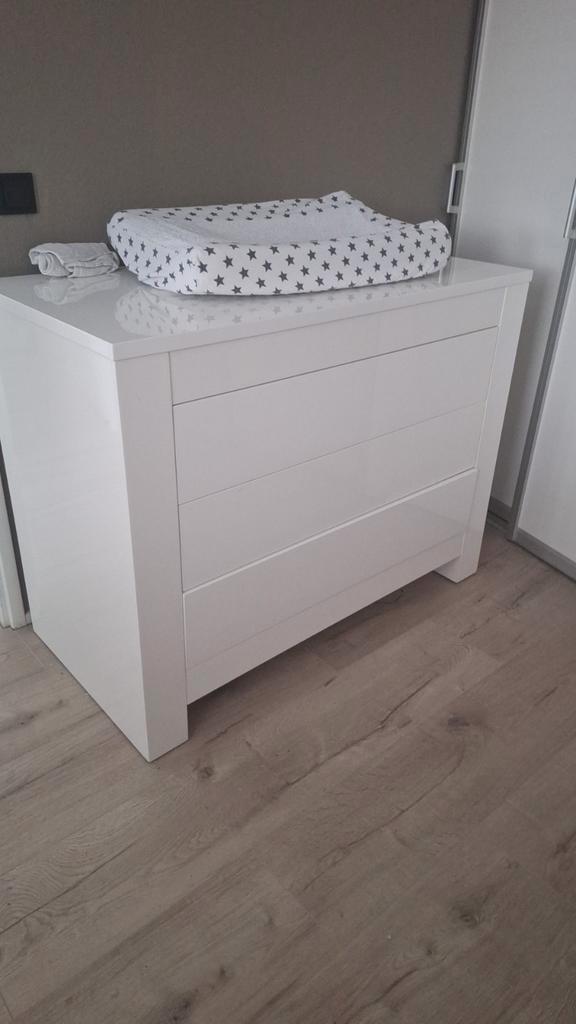 Kidsmill Alaska Commode  hoogglans, Kinderen en Baby's, Kinderkamer | Commodes en Kasten, Gebruikt, 90 tot 105 cm, 100 cm of meer