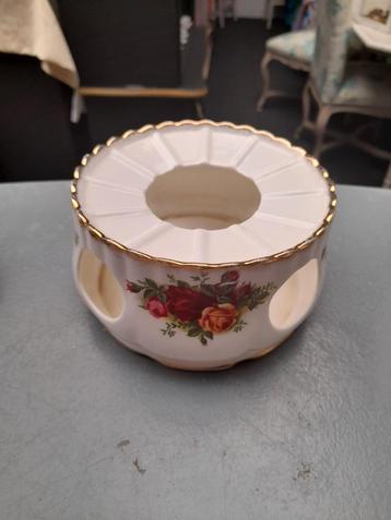 Royal albert old country rose thee licht beschikbaar voor biedingen