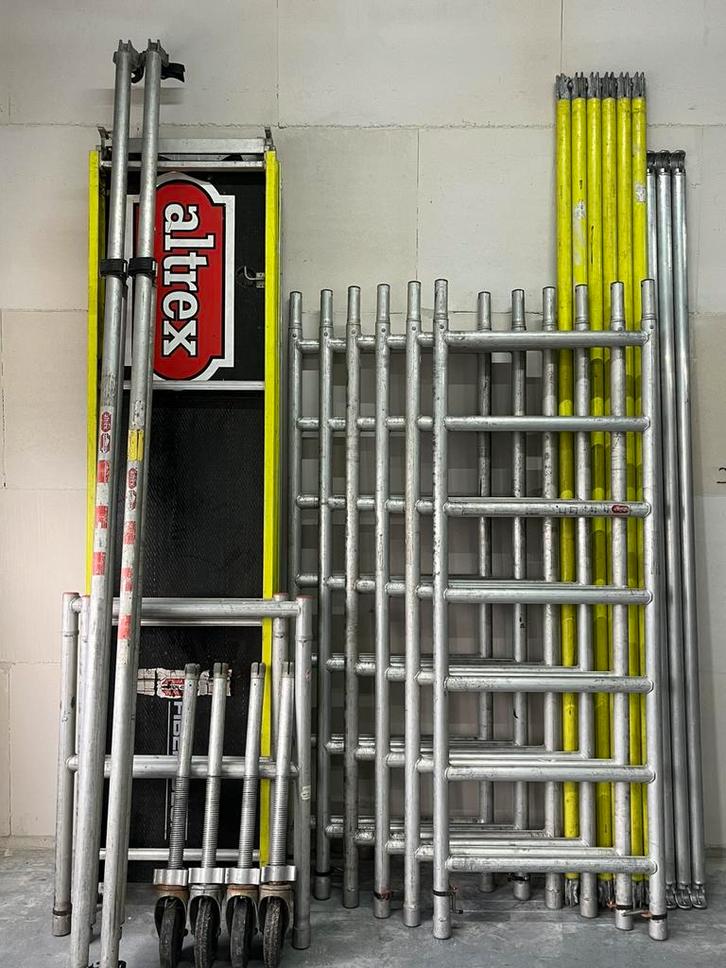 Altrex klus rolsteiger werkhoogte 8,2 meter, Doe-het-zelf en Verbouw, Steigers, Gebruikt, Rolsteiger of Kamersteiger, 5 meter of hoger